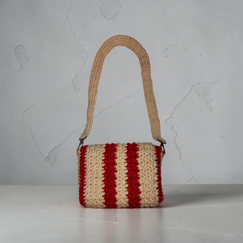 Handmade Crochet Shoulder Bag – Red & Cream Striped with Detachable Strap