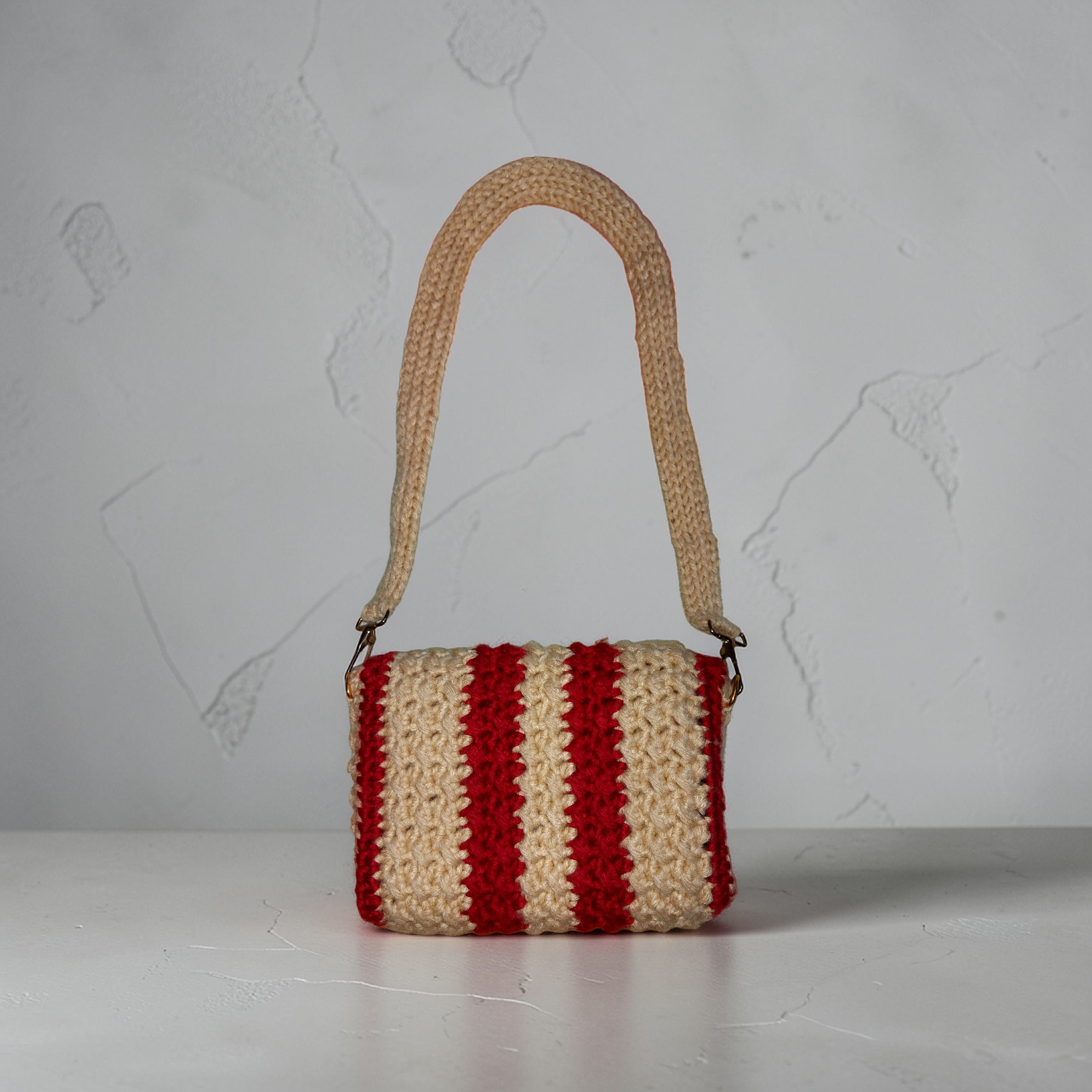 Handmade Crochet Shoulder Bag – Red & Cream Striped with Detachable Strap